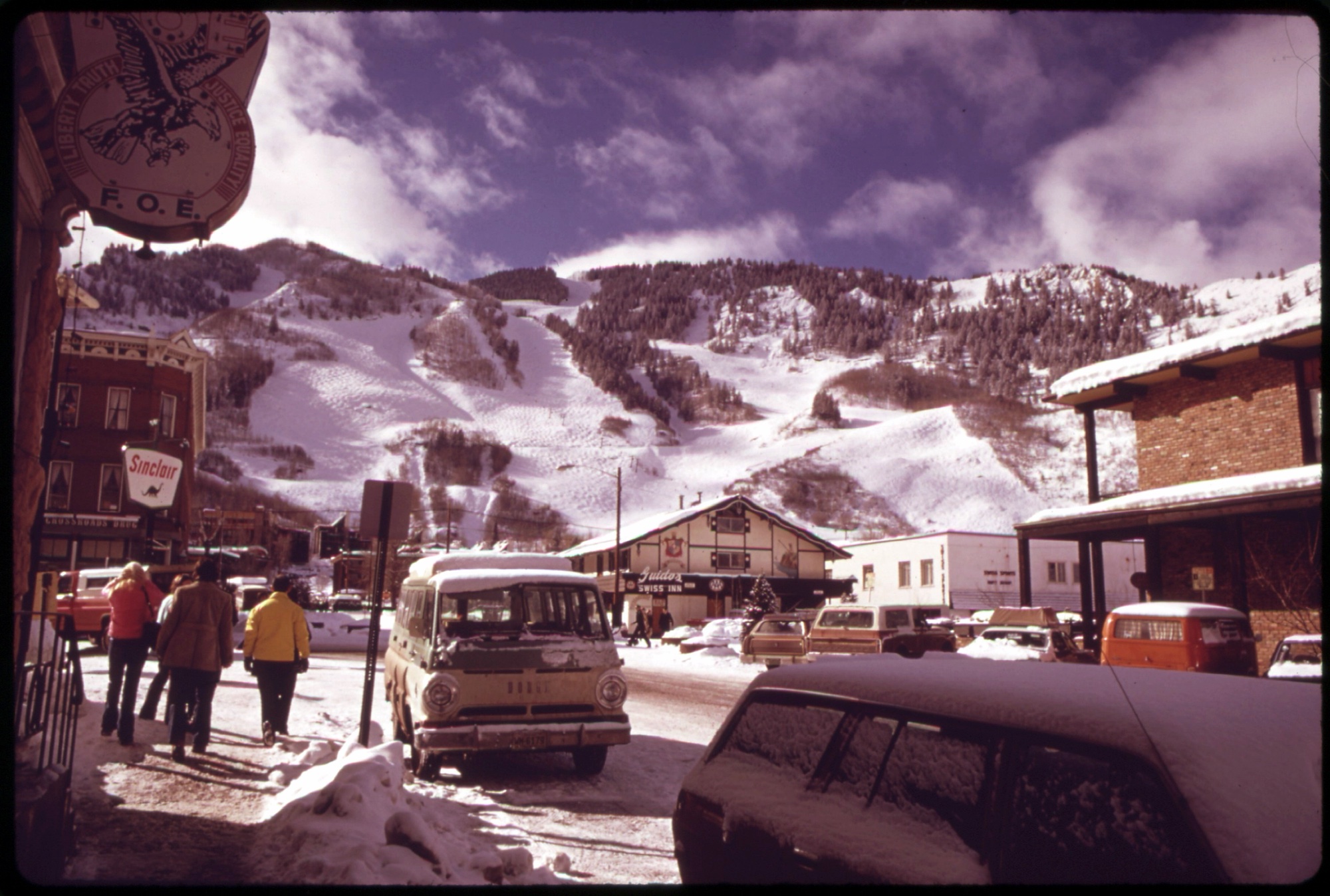 Galena Street, looking up at Ajax, February 1974. Ron Hoffman, EPA DOCUMERICA, U.S. National Archives.