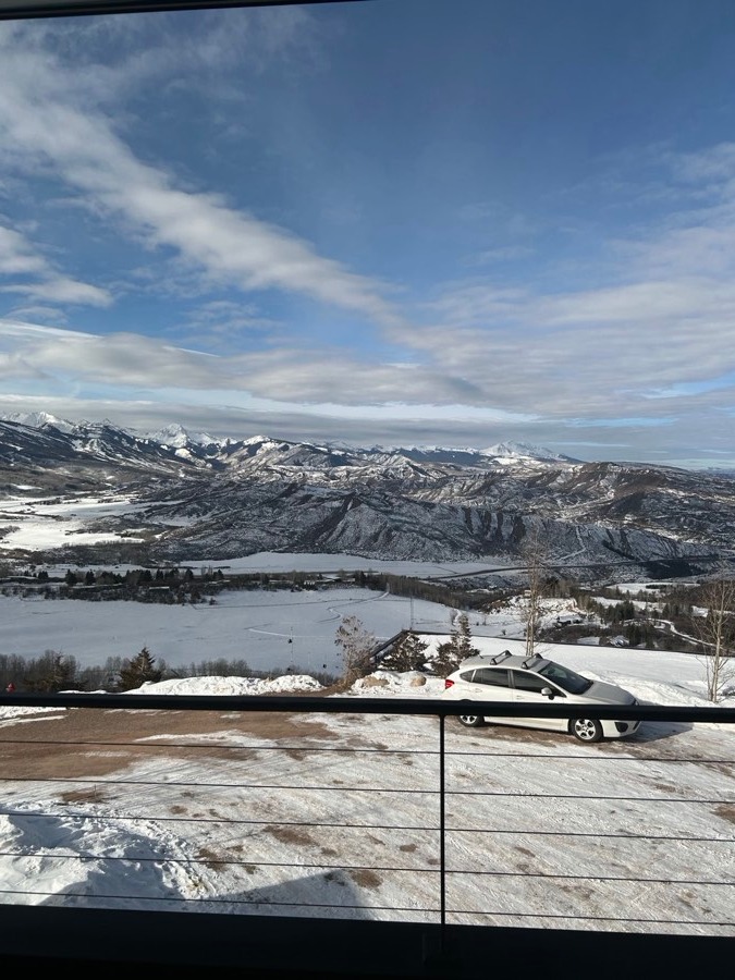 Snow-covered Aspen mountains