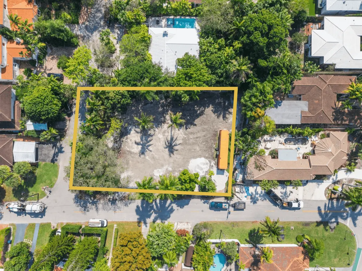 The blank canvas — 13,900 square feet at the corner of W 29th and Fairgreen, cleared and ready to build.